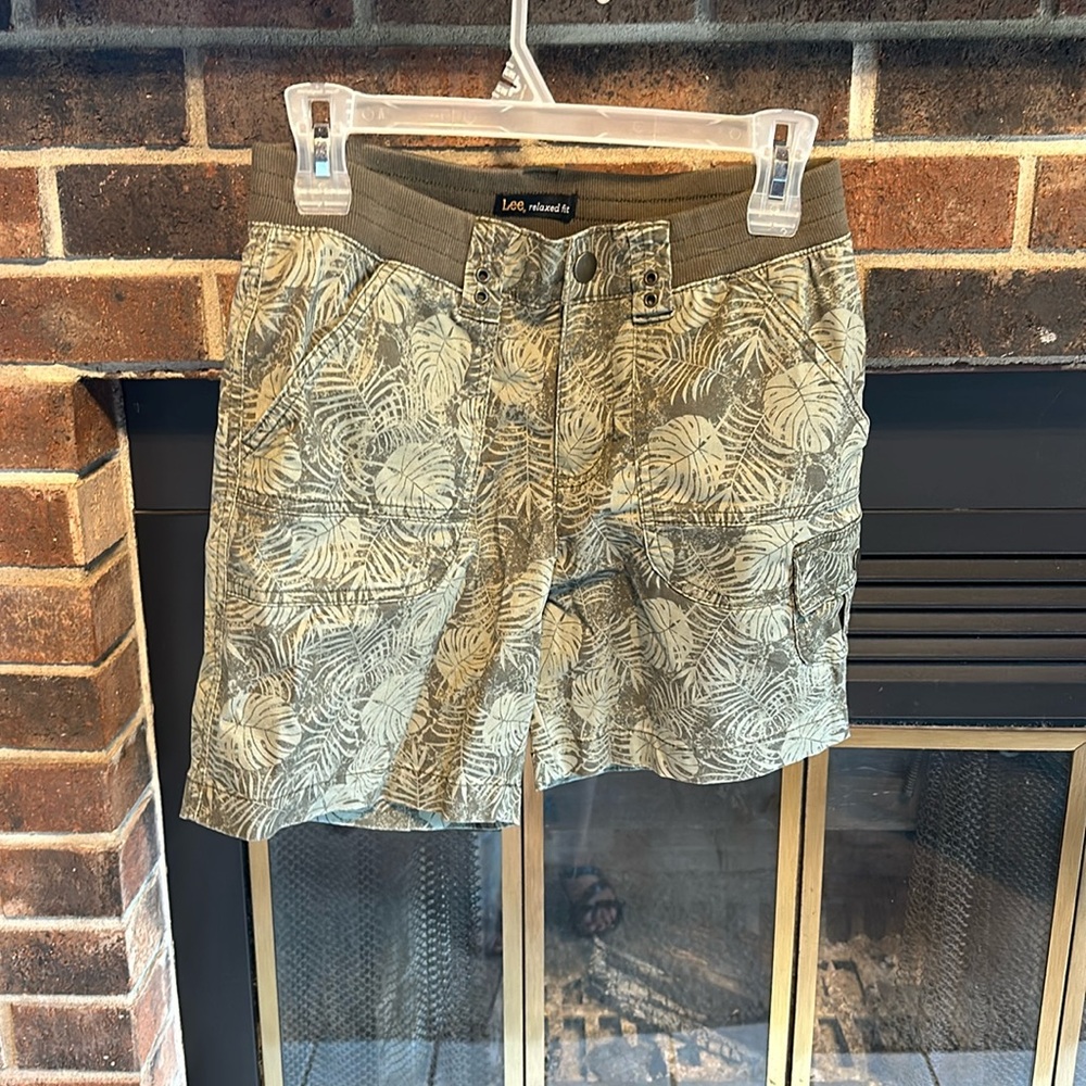 EUC Lee Relaxed Fit Palm Shorts